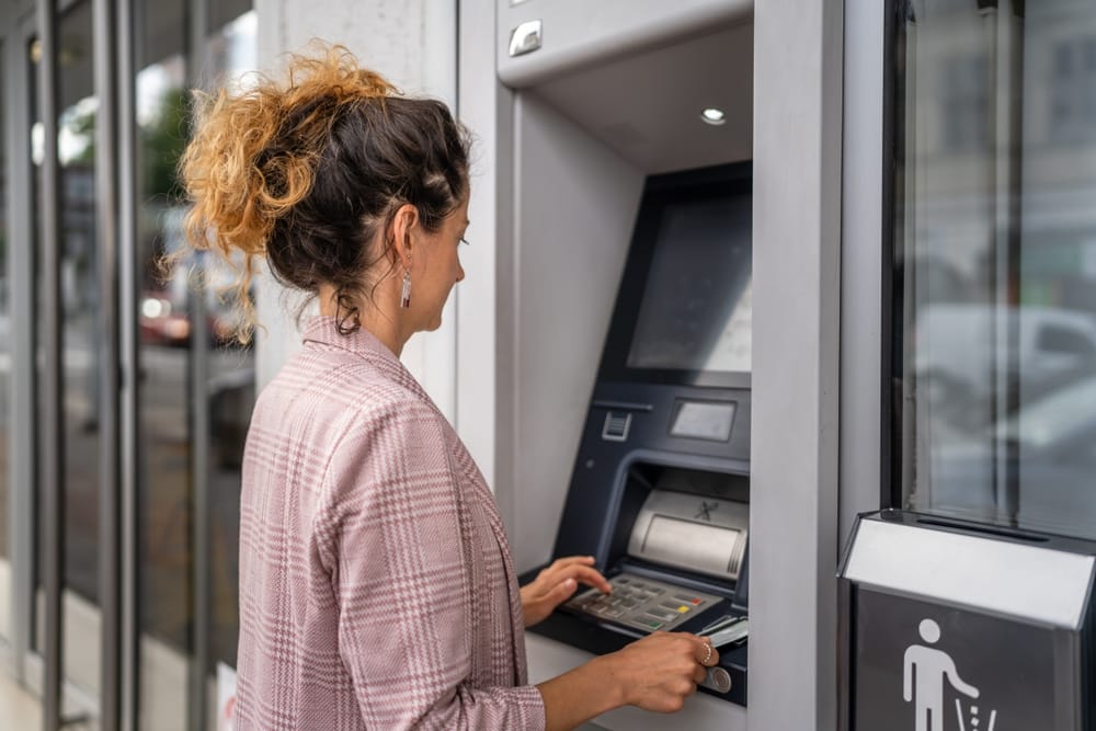 Best Banks Offering New Checking Account Bonuses Right Now